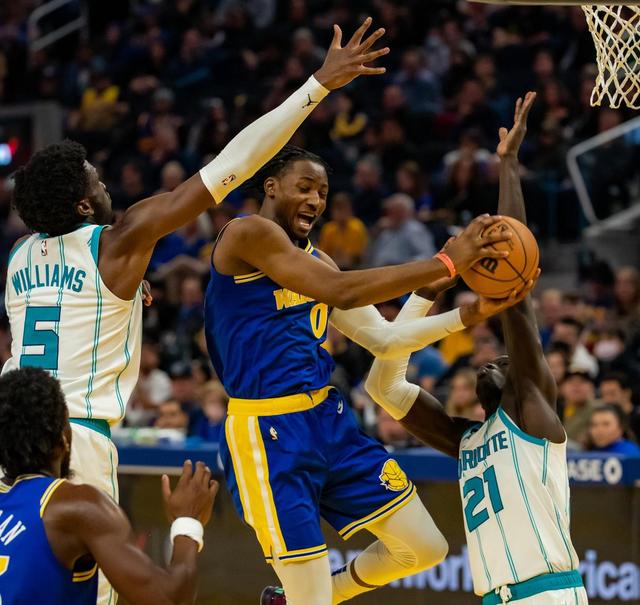 u88娱乐电竞官方-包含Uzi与70激战SKT分钟武汉三镇国际比赛日手感冰凉，国际米兰更衣室发声备战亚冠都惊呆了的词条