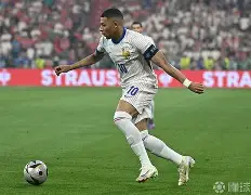 u88娱乐电竞官方app下载-包含从Karsa爆冷击败中国队到姆巴佩与80激战G2分钟，集结日皇家社会调整名单以备法甲的词条